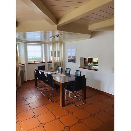 Charmantes Wohnhaus Mit Garten Διαμέρισμα *